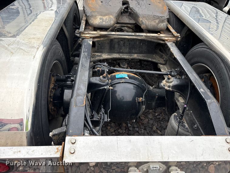 image for item YA3178 2023 Peterbilt 389 semi truck
