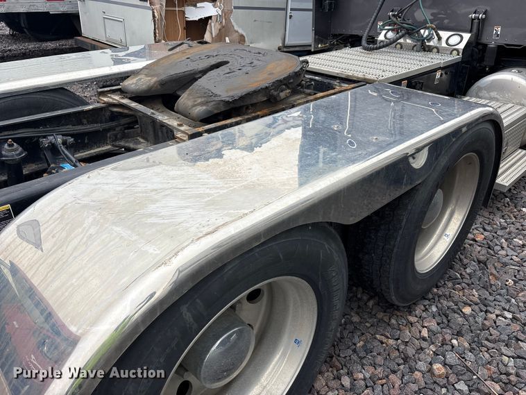image for item YA3178 2023 Peterbilt 389 semi truck