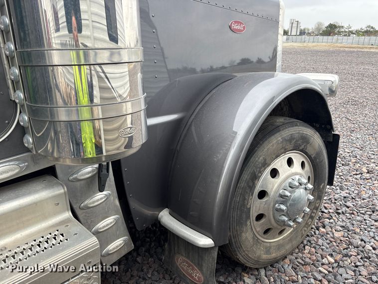 image for item YA3178 2023 Peterbilt 389 semi truck