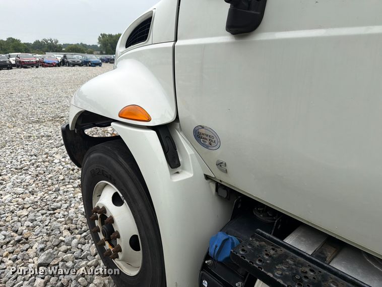 image for item YA3543 2019 International 4300 box truck