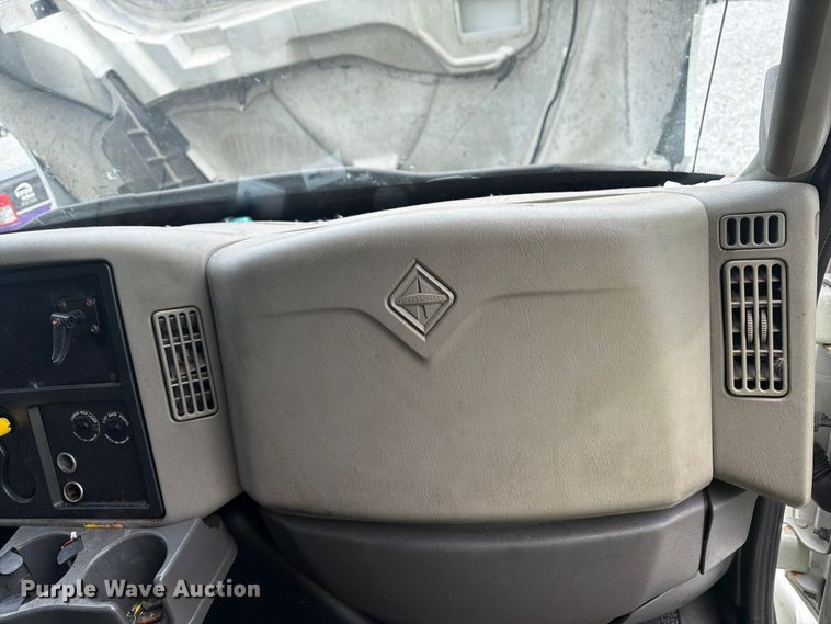 image for item YA3543 2019 International 4300 box truck