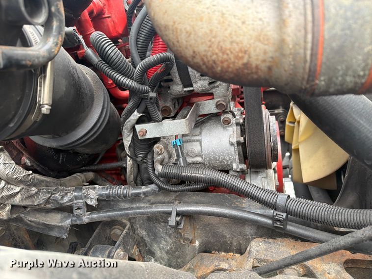 image for item YA3543 2019 International 4300 box truck