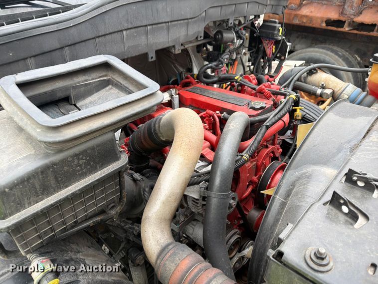 image for item YA3543 2019 International 4300 box truck
