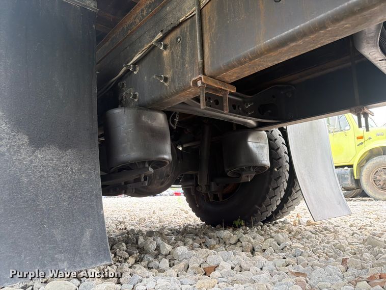 image for item YA3543 2019 International 4300 box truck