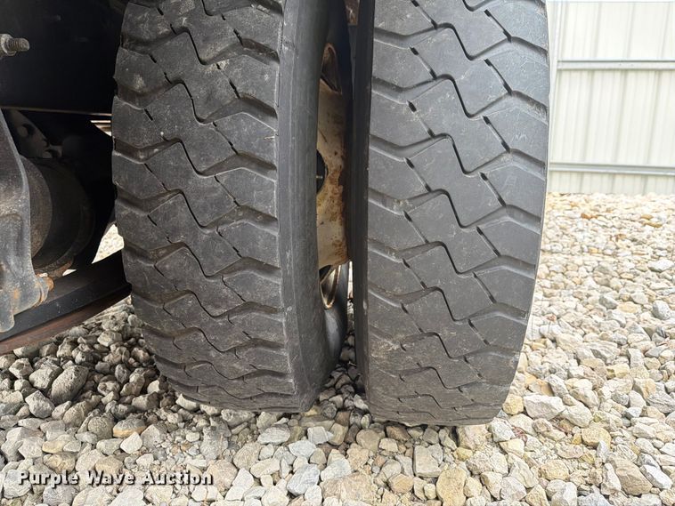 image for item YA3543 2019 International 4300 box truck