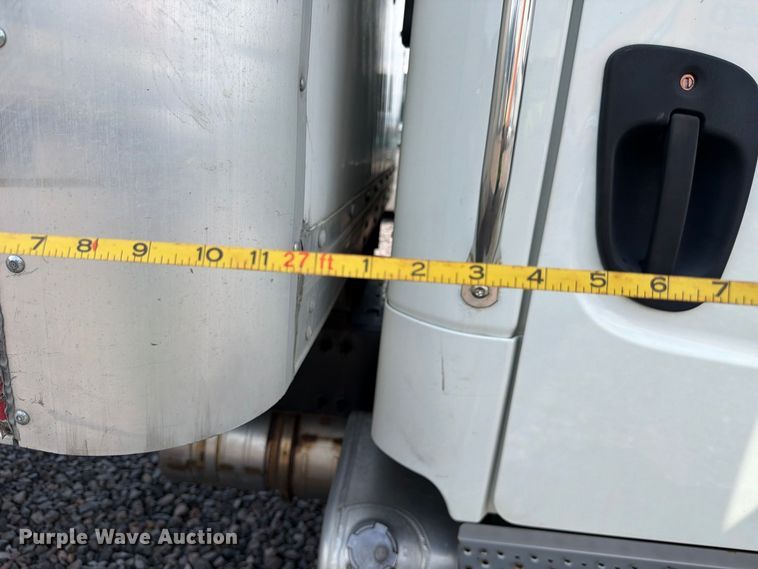 image for item YA3662 2018 Freightliner Business Class M2 box truck