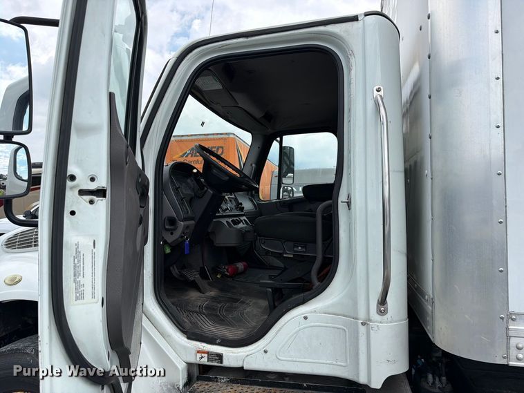 image for item YA3662 2018 Freightliner Business Class M2 box truck