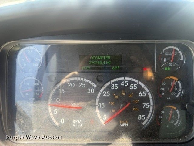 image for item YA3662 2018 Freightliner Business Class M2 box truck