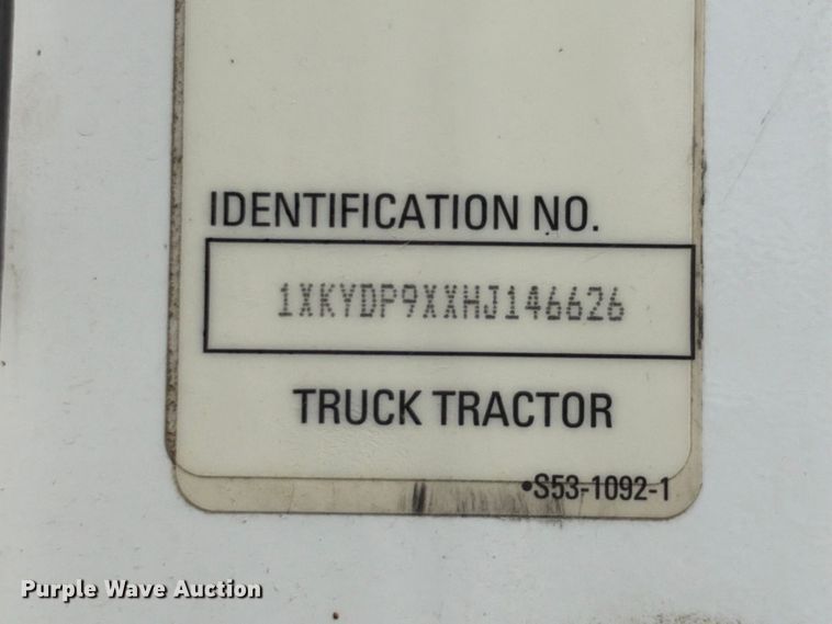 image for item YA3833 2017 Kenworth T680 semi truck