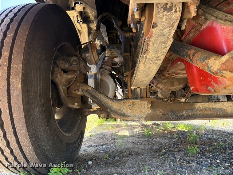 image for item YA3840 2019 Kenworth T880 semi truck
