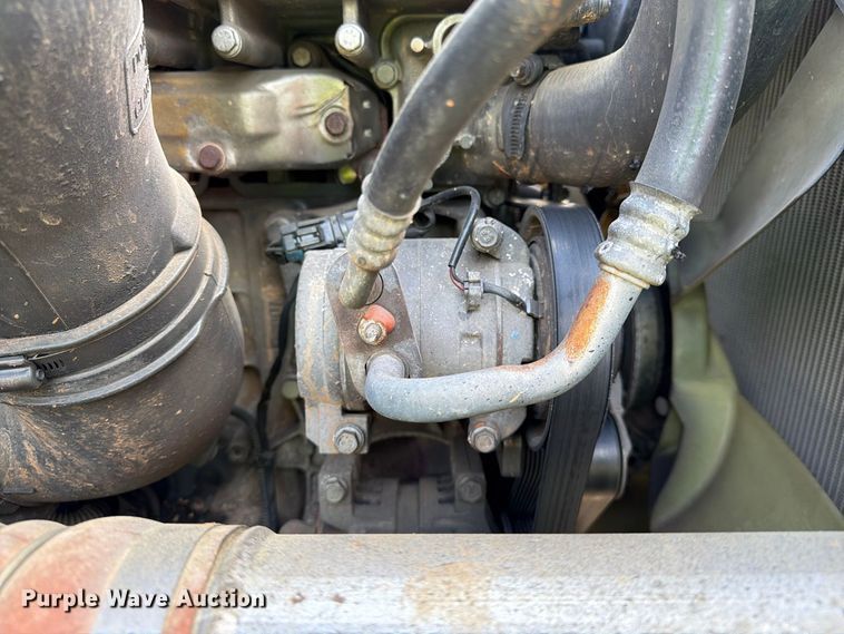 image for item YA4017 2020 Freightliner Cascadia semi truck