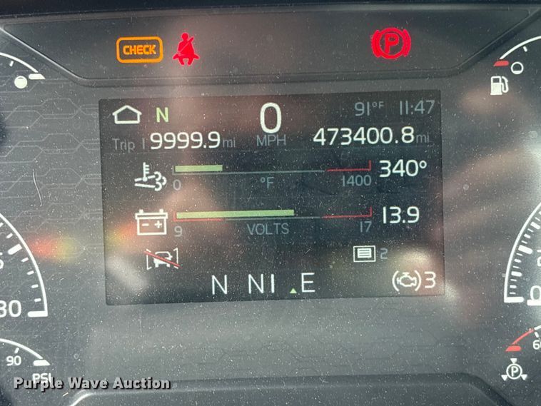 image for item YA4081 2019 Volvo VNR semi truck