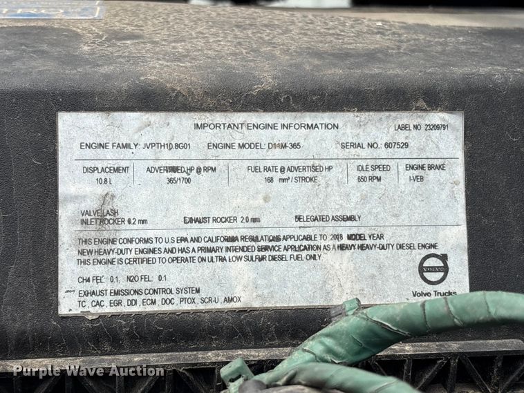 image for item YA4081 2019 Volvo VNR semi truck