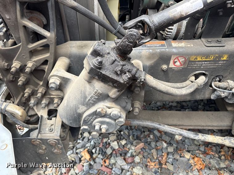 image for item YA4081 2019 Volvo VNR semi truck