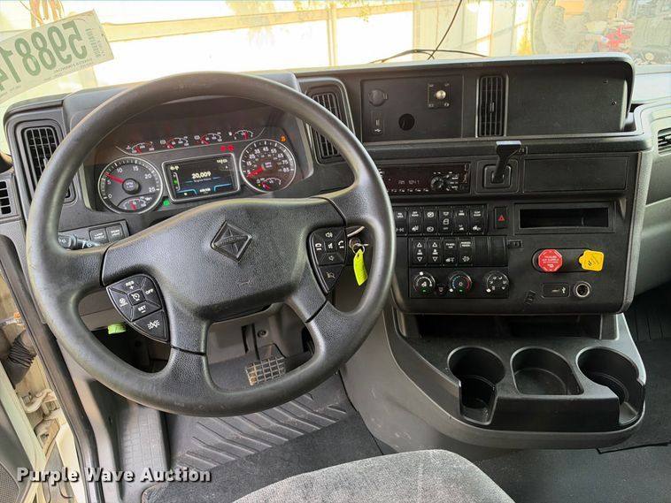 image for item YA4101 2019 International LT625 semi truck