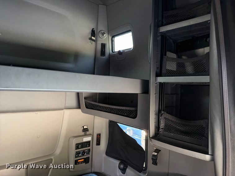 image for item YA4101 2019 International LT625 semi truck