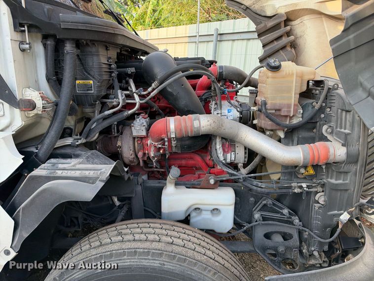 image for item YA4101 2019 International LT625 semi truck
