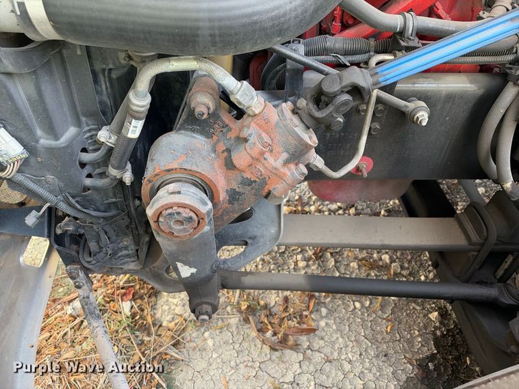 image for item YA4101 2019 International LT625 semi truck