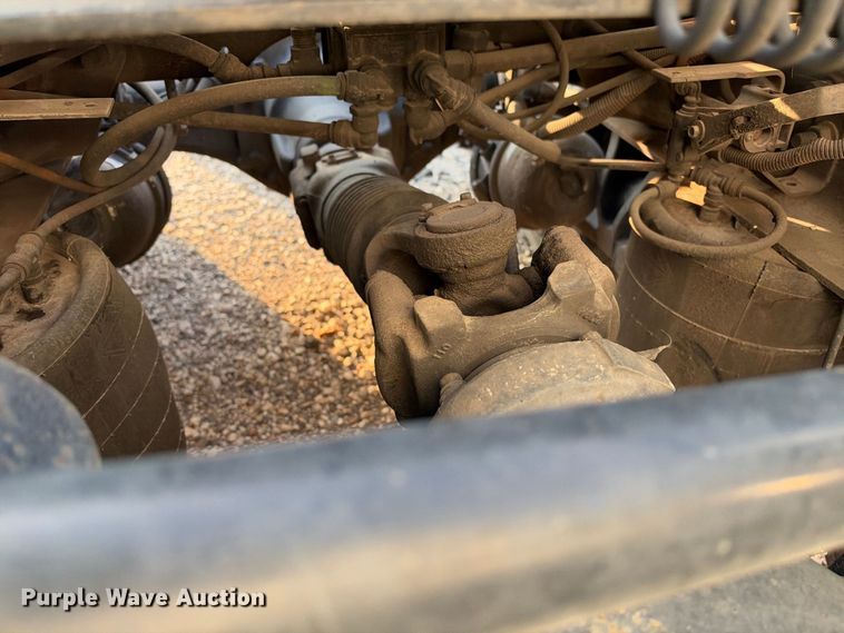 image for item YA4101 2019 International LT625 semi truck