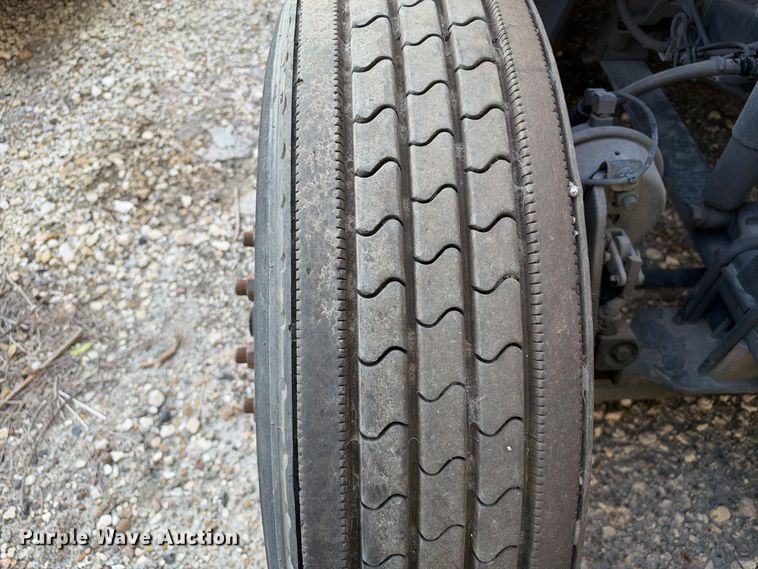 image for item YA4101 2019 International LT625 semi truck