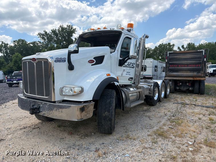 image for item YA4129 2019 Peterbilt 567 semi truck