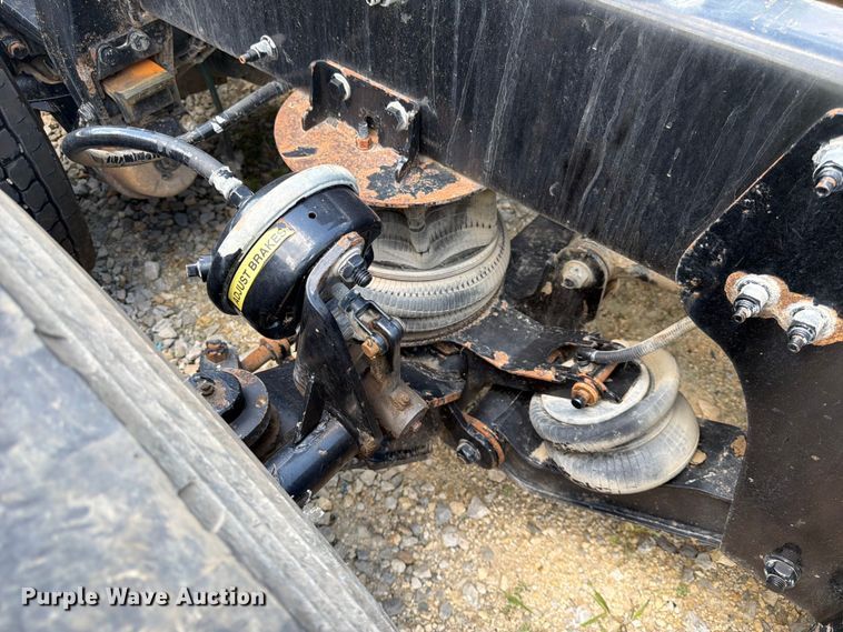 image for item YA4129 2019 Peterbilt 567 semi truck