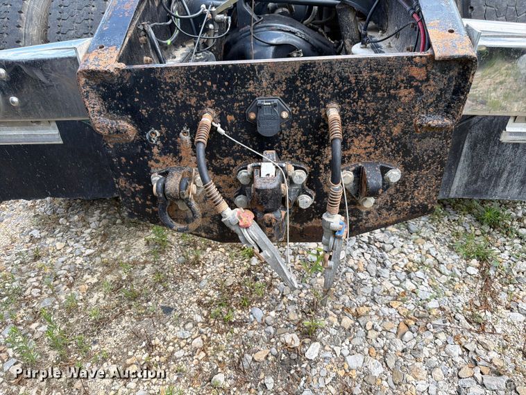 image for item YA4129 2019 Peterbilt 567 semi truck
