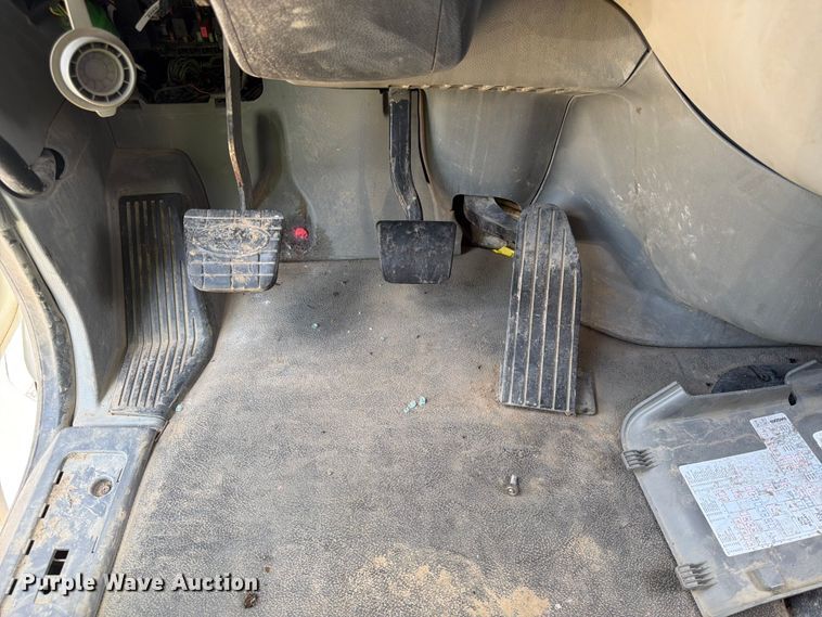 image for item YA4129 2019 Peterbilt 567 semi truck