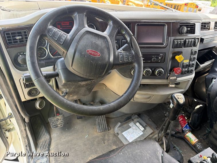 image for item YA4129 2019 Peterbilt 567 semi truck
