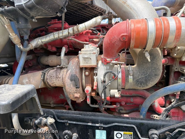 image for item YA4129 2019 Peterbilt 567 semi truck