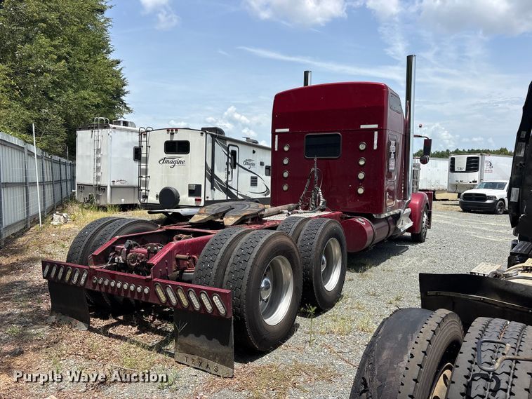 image for item YA4268 2006 Kenworth W900 semi truck
