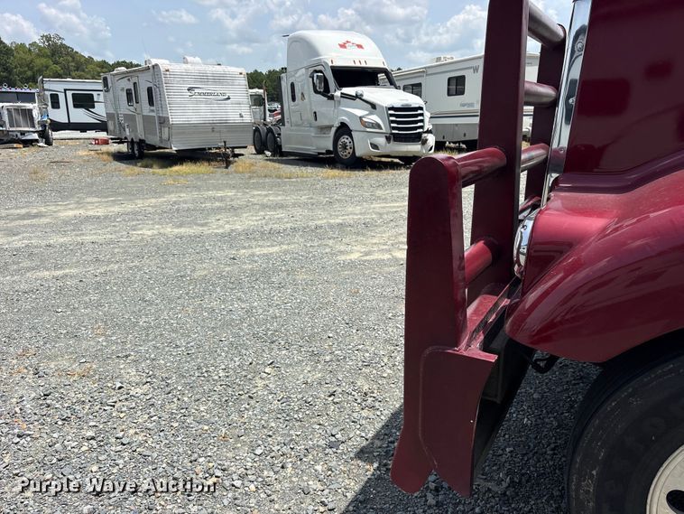 image for item YA4268 2006 Kenworth W900 semi truck