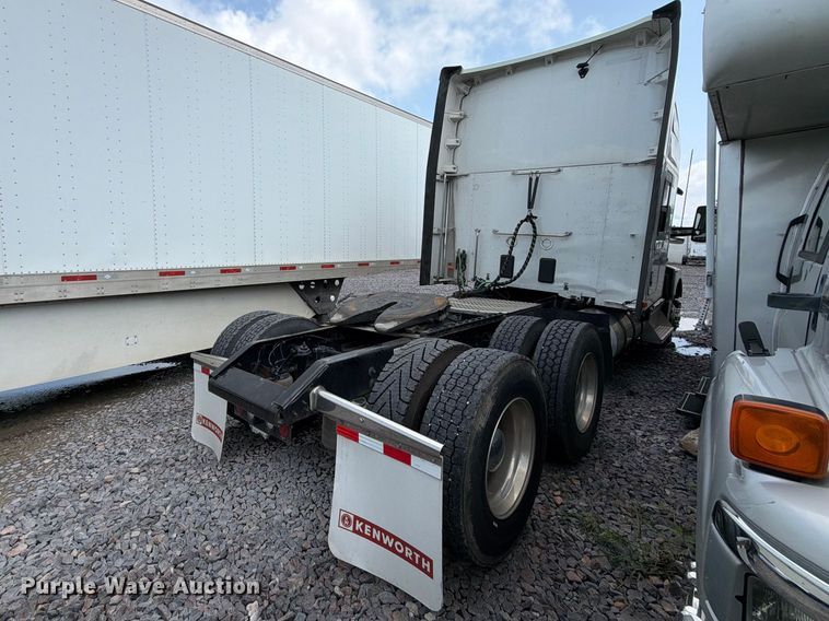 image for item YA4300 2024 Kenworth T680 semi truck