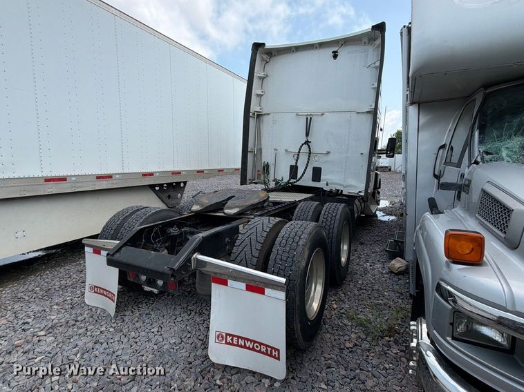 image for item YA4300 2024 Kenworth T680 semi truck
