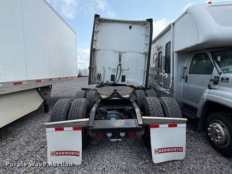 image for item YA4300 2024 Kenworth T680 semi truck
