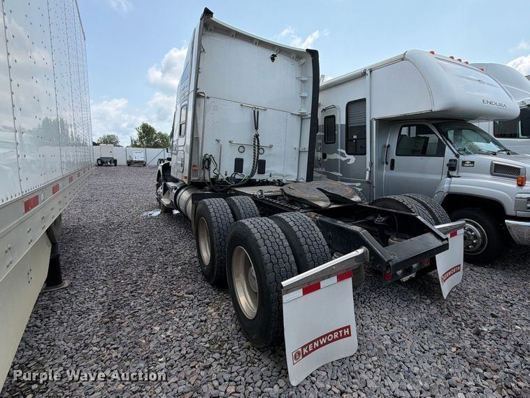 image for item YA4300 2024 Kenworth T680 semi truck