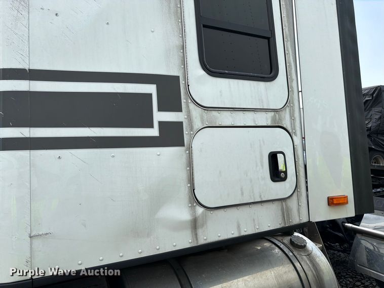 image for item YA4300 2024 Kenworth T680 semi truck