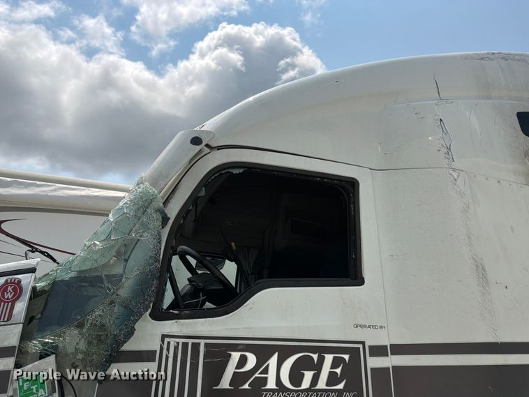 image for item YA4300 2024 Kenworth T680 semi truck