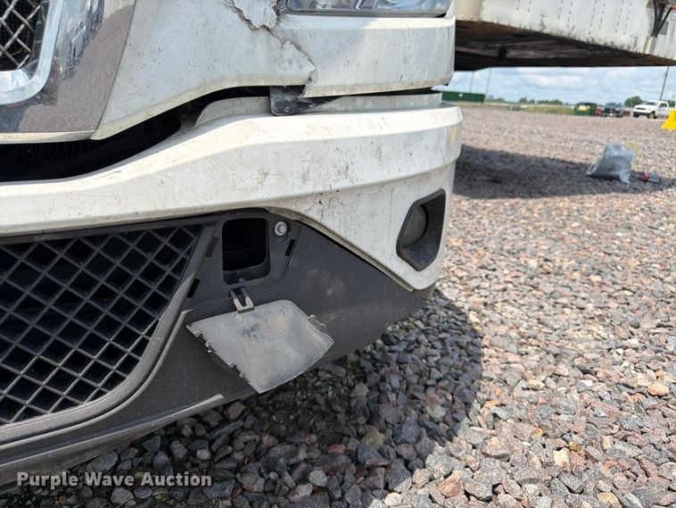 image for item YA4300 2024 Kenworth T680 semi truck