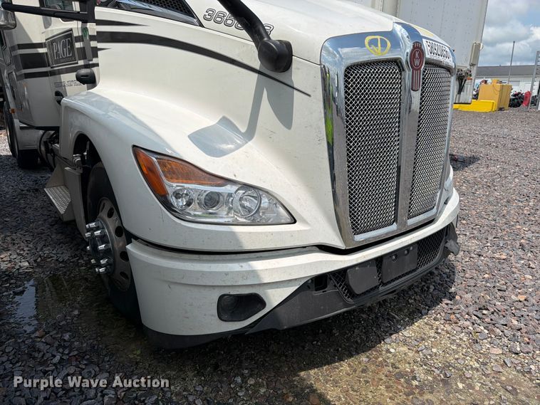 image for item YA4300 2024 Kenworth T680 semi truck