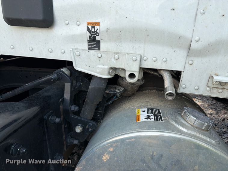 image for item YA4300 2024 Kenworth T680 semi truck