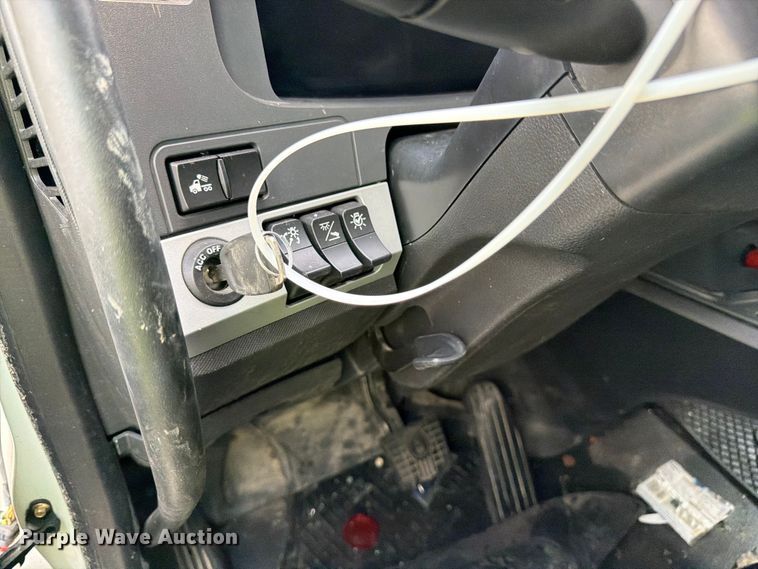 image for item YA4300 2024 Kenworth T680 semi truck