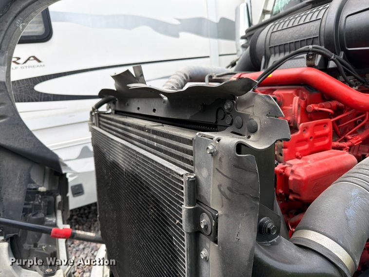 image for item YA4300 2024 Kenworth T680 semi truck