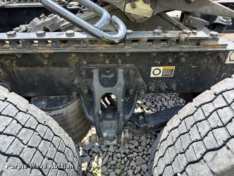 image for item YA4300 2024 Kenworth T680 semi truck