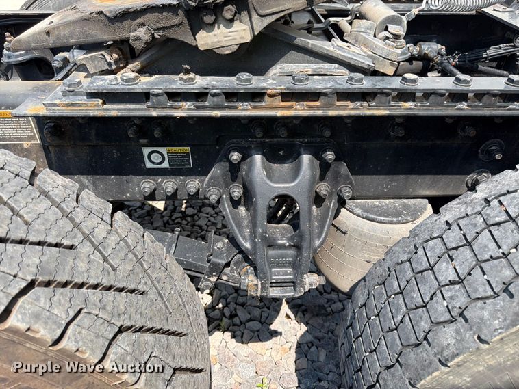 image for item YA4300 2024 Kenworth T680 semi truck