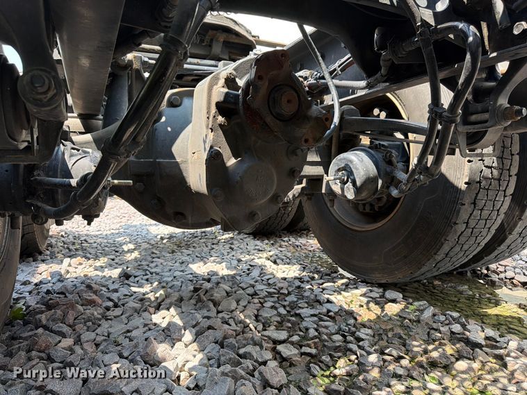 image for item YA4300 2024 Kenworth T680 semi truck