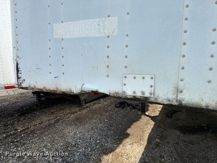 image for item YA4319 2004 Utility dry van trailer