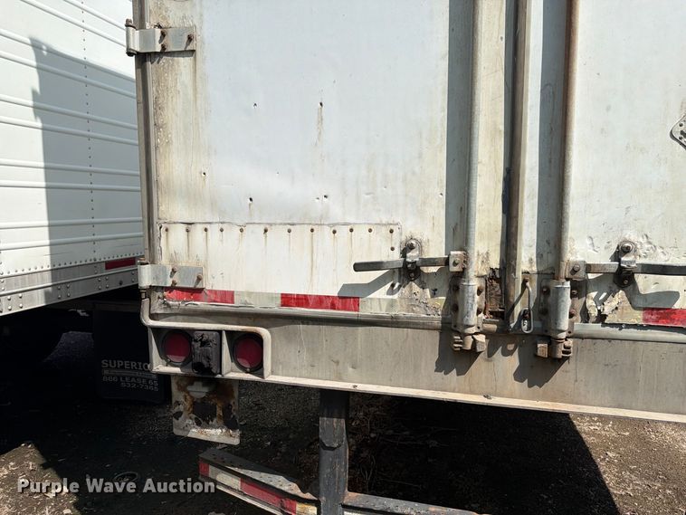 image for item YA4319 2004 Utility dry van trailer