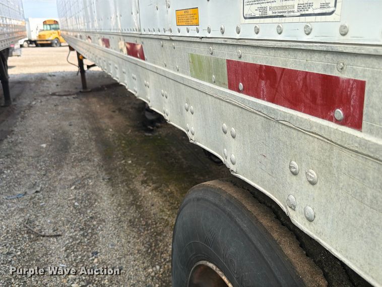image for item YA4319 2004 Utility dry van trailer