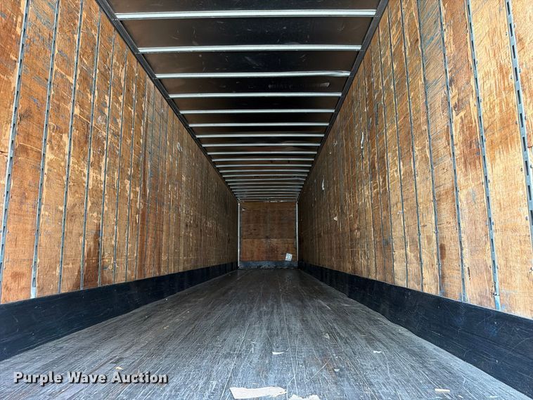 image for item YA4319 2004 Utility dry van trailer